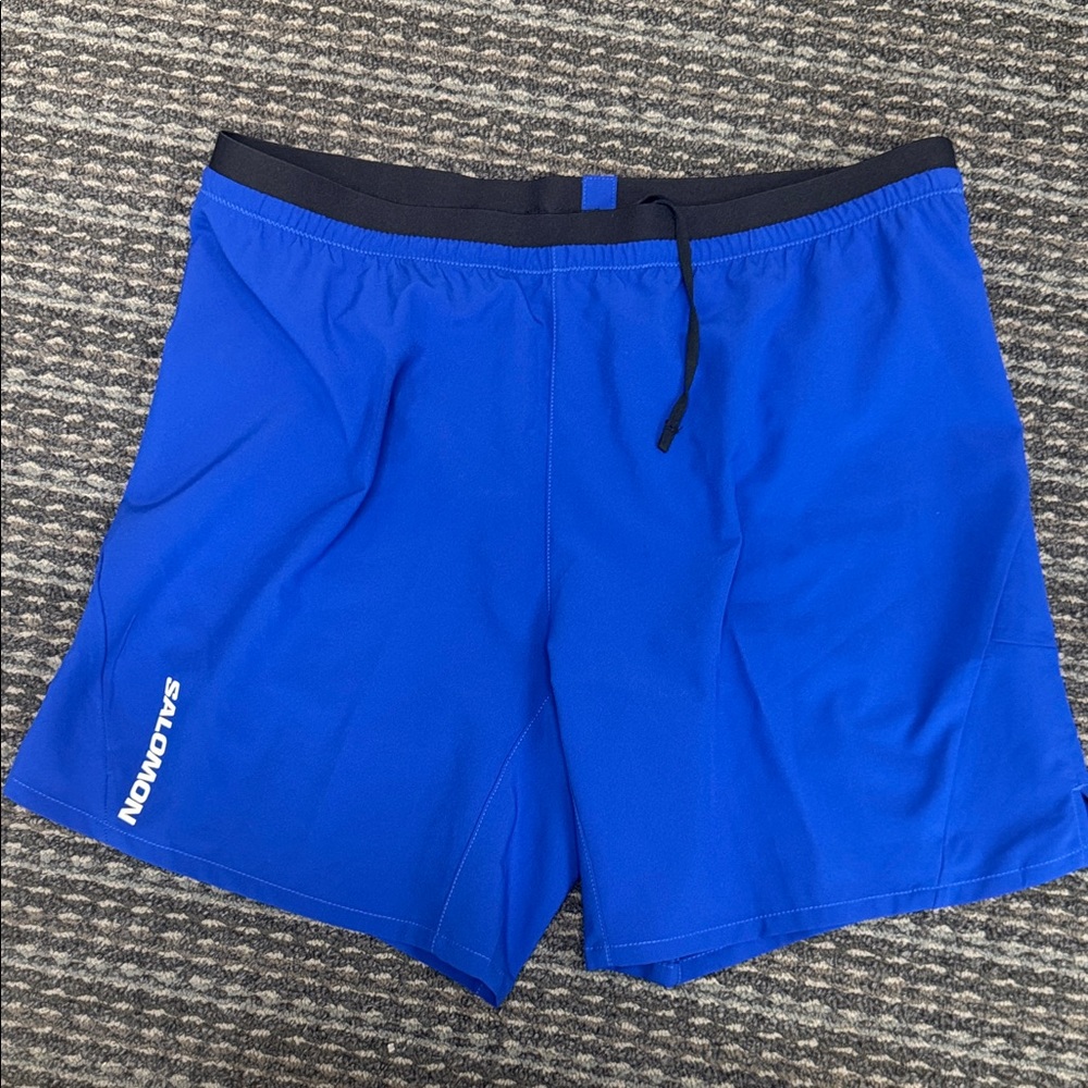 Salomon Cross 7” unlined running shorts. Size M. Blue